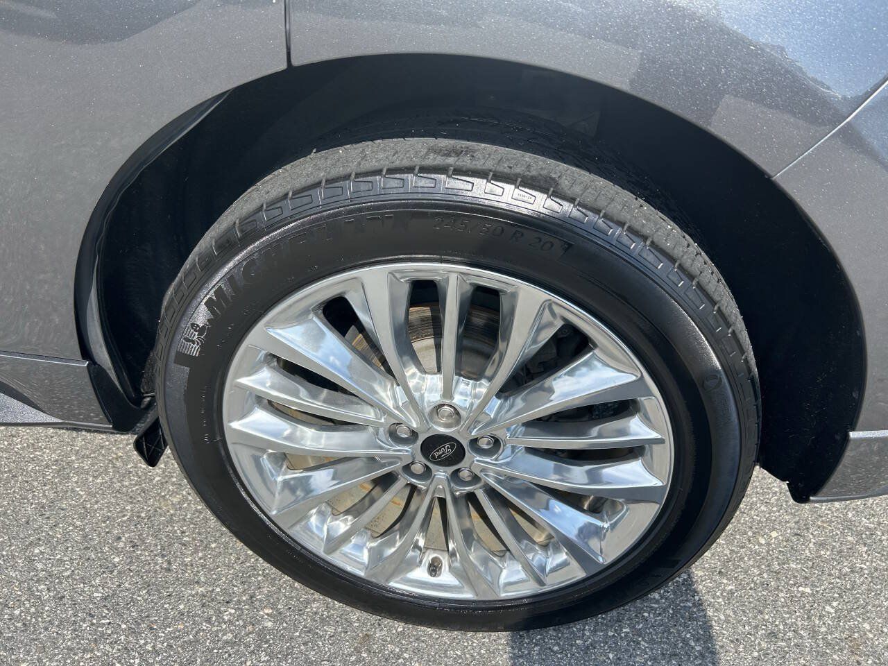 Used 2020 Ford Edge Titanium w/ Equipment Group 301A AWD/4WD image 12