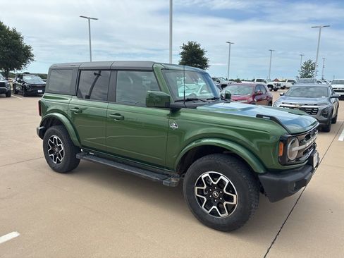 Used 2023 Ford Bronco Outer Banks AWD/4WD image 5