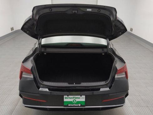 Used 2025 Hyundai Elantra Hybrid FWD image 29