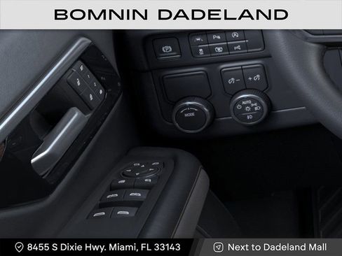 New 2026 Chevrolet Suburban Premier image 22