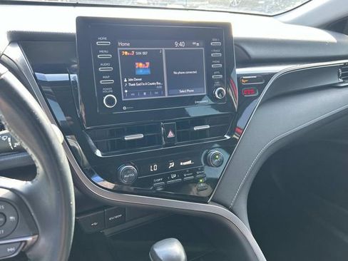 Used 2021 Toyota Camry SE image 19