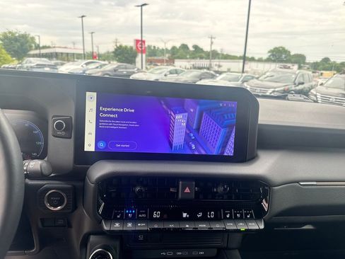 Used 2025 Toyota Land Cruiser AWD/4WD image 19