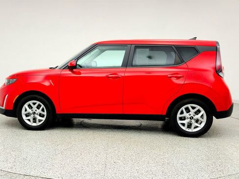 Used 2024 Kia Soul LX w/ Option Group 015 FWD image 8