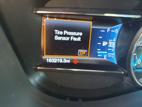 Used 2017 Ford Explorer Limited w/ Equipment Group 301A AWD/4WD image 14