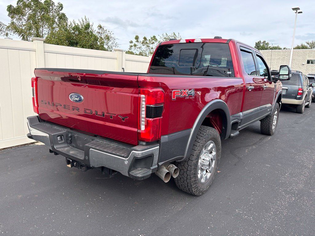 Used 2025 Ford F350 Lariat w/ Lariat Ultimate Package AWD/4WD image 3