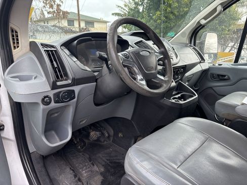 Used 2017 Ford Transit 350 XL image 5