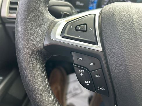 Used 2015 Ford Fusion SE w/ Equipment Group 202A image 21