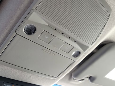 New 2025 Nissan Kicks SR image 19