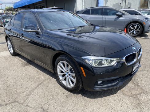 Used 2018 BMW 320i Sedan w/ Convenience Package RWD image 7