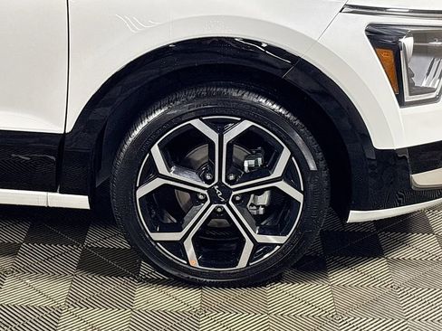 New 2025 Kia Niro EX Touring image 24