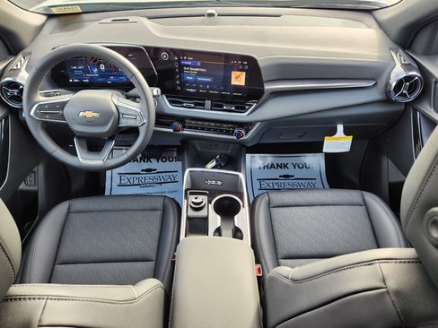 New 2026 Chevrolet Equinox LT w/ Convenience Package II image 10