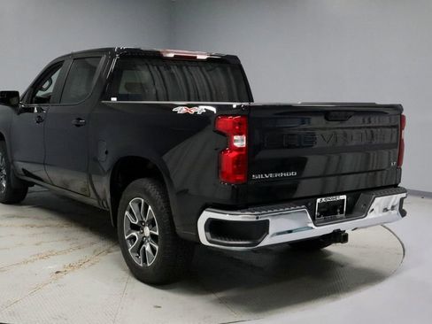 Used 2023 Chevrolet Silverado 1500 LT AWD/4WD image 9