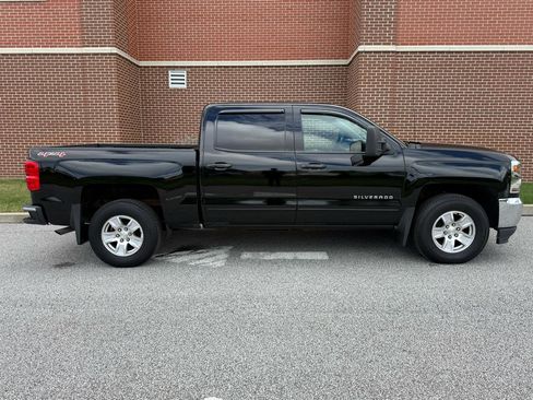 Used 2017 Chevrolet Silverado 1500 LT w/ All Star Edition AWD/4WD image 19