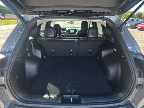 Used 2019 Jeep Cherokee Limited AWD/4WD image 27