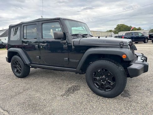 Used 2015 Jeep Wrangler Unlimited Sport image 8