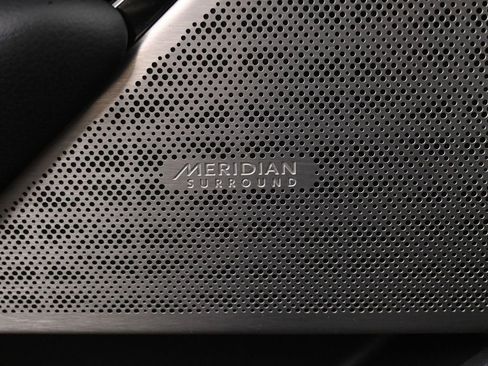 Used 2020 Land Rover Range Rover Velar R-Dynamic S image 34