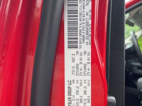 Used 2015 RAM 1500 Express RWD image 24
