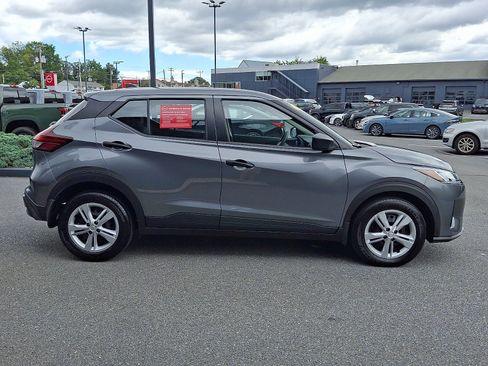 Certified 2025 Nissan Kicks Play S FWD image 8