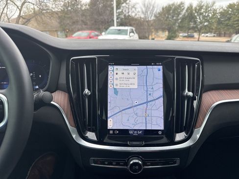 Used 2024 Volvo S60 B5 Plus image 22