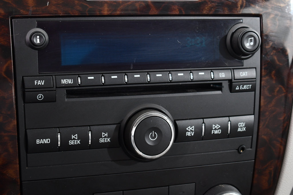 Used 2012 Chevrolet Impala LTZ FWD image 27
