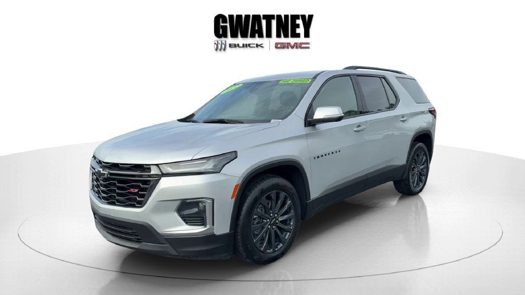 Used 2022 Chevrolet Traverse RS FWD image 1