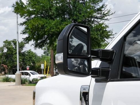 Used 2019 Ford F350 XL w/ Power Equipment Group image 34