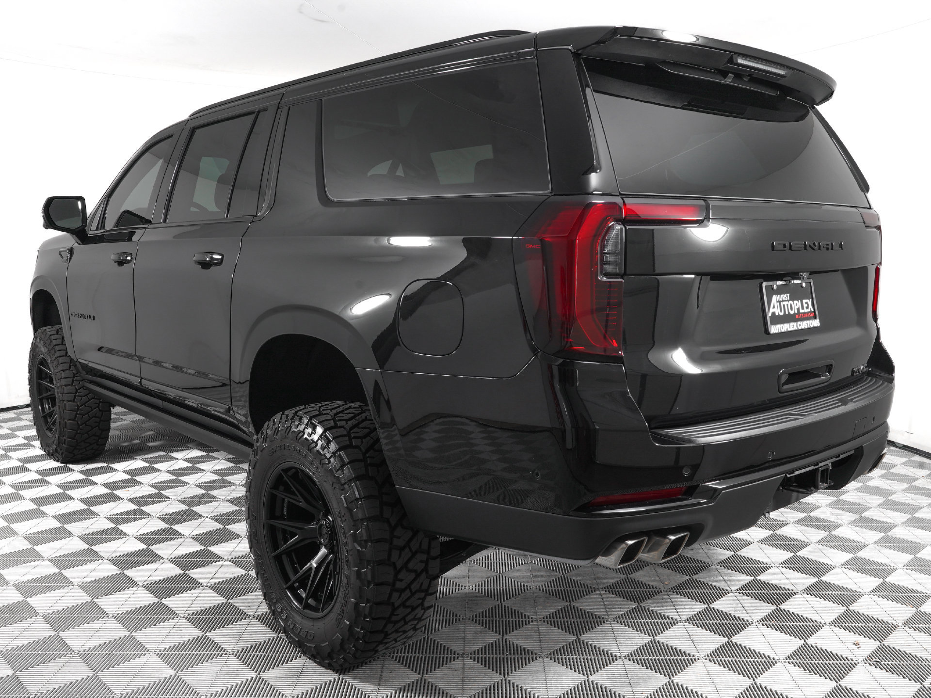 Used 2026 GMC Yukon XL Denali w/ Sun & Power Step Package AWD/4WD image 7