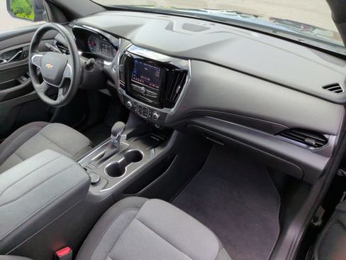 Used 2023 Chevrolet Traverse LT FWD image 28
