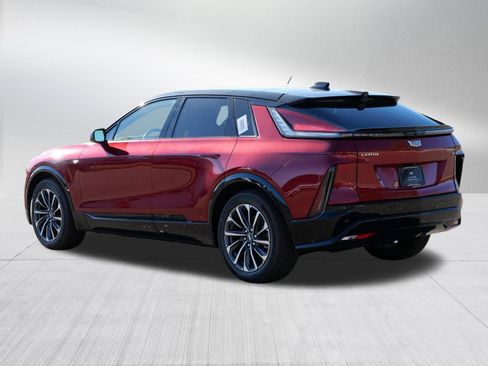 Used 2026 Cadillac Lyriq Premium Sport w/ LPO, Floor Liner Package AWD/4WD image 4