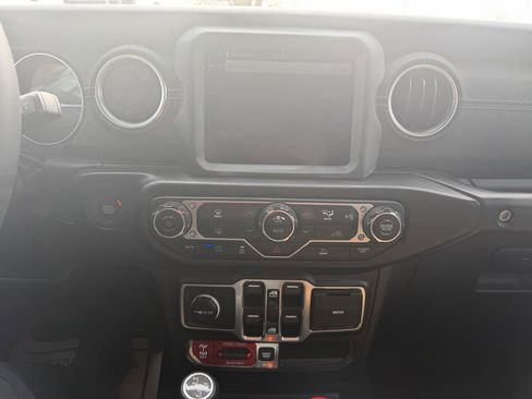 Used 2023 Jeep Wrangler Unlimited Rubicon 4xe image 35