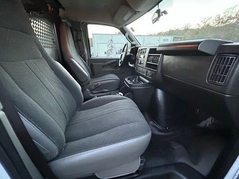 Used 2023 GMC Savana 2500 w/ Driver Convenience Package image 18