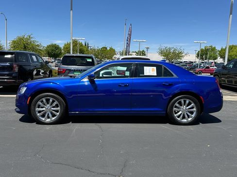 Certified 2021 Chrysler 300 Touring L AWD/4WD image 4