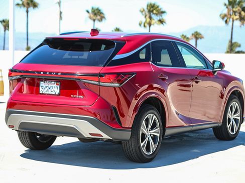 Used 2024 Lexus RX 350 FWD w/ Technology Package image 7