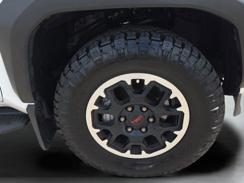 Certified 2025 Toyota 4Runner TRD Off-Road Premium AWD/4WD image 33