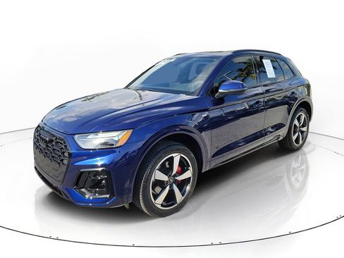 Certified 2024 Audi Q5 2.0T Premium Plus w/ Premium Plus Package AWD/4WD image 2
