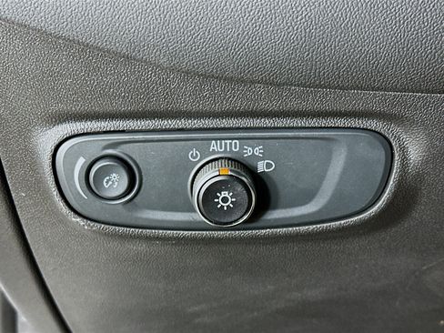 Used 2024 Chevrolet Equinox LT image 17