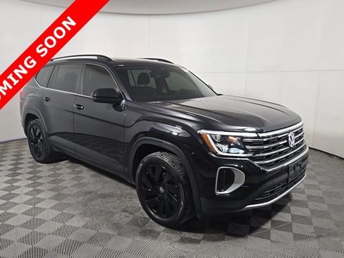 Used 2025 Volkswagen Atlas SE AWD/4WD image 3