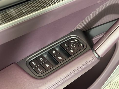 Certified 2024 Porsche Cayenne S AWD/4WD image 27