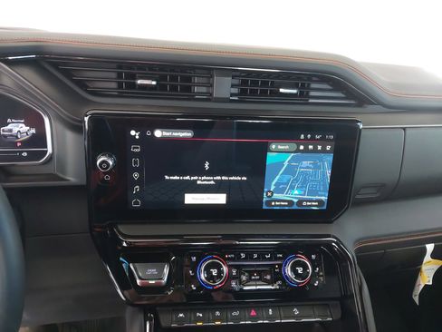 Used 2025 GMC Sierra 1500 AT4 image 21