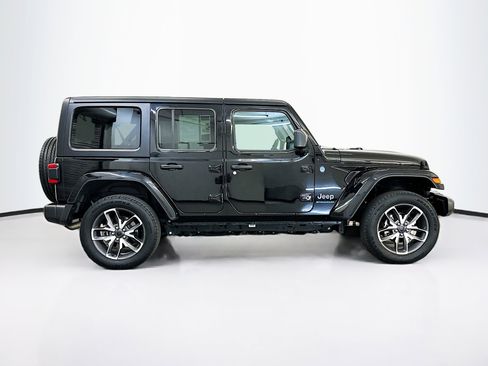 Used 2024 Jeep Wrangler Sport S w/ Convenience Group image 10