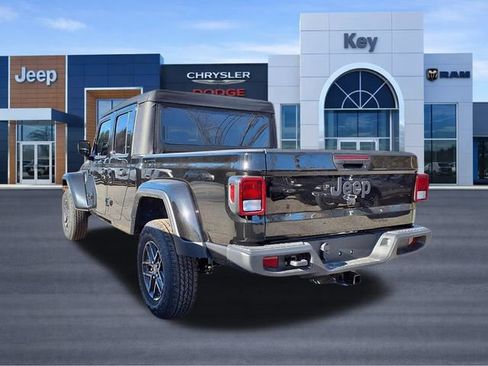 New 2026 Jeep Gladiator Sport AWD/4WD image 6