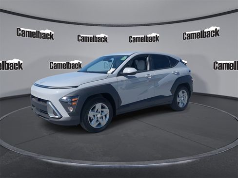 New 2026 Hyundai Kona SE image 3