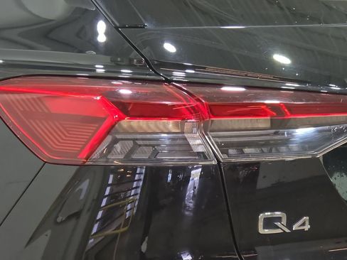 Used 2023 Audi Q4 e-tron Premium Plus w/ Premium Plus AWD/4WD image 32