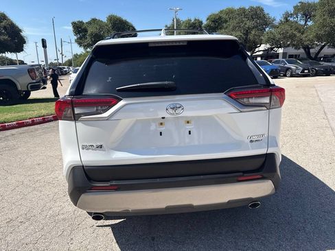Used 2025 Toyota RAV4 Limited AWD/4WD image 4