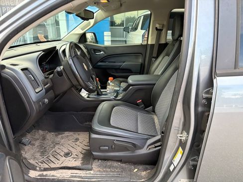 Used 2019 Chevrolet Colorado Z71 RWD image 12