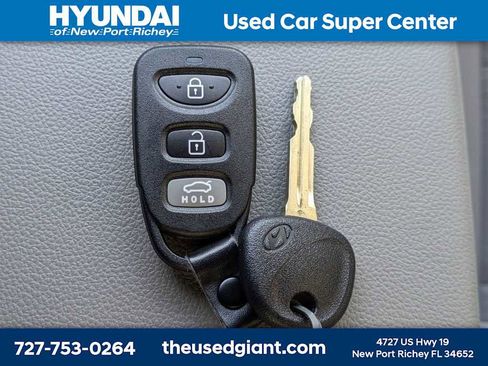 Used 2019 Hyundai Elantra SE image 28