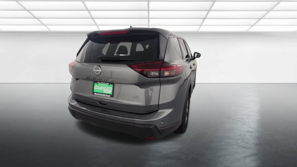 Used 2024 Nissan Rogue S AWD/4WD image 7