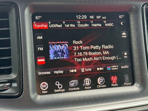 Used 2015 Dodge Challenger SRT w/ Technology Group RWD image 17
