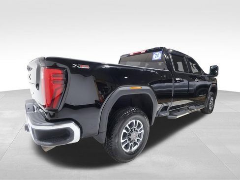 Used 2024 GMC Sierra 2500 SLT w/ SLT Convenience Package AWD/4WD image 4