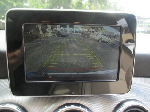Used 2016 Mercedes-Benz GLA 250 4MATIC image 18